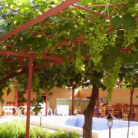 Yavorov 3* Черноморец