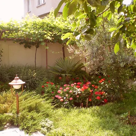 Gasthuis Yavorov 3*